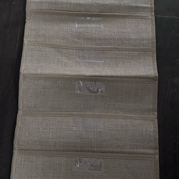 4 File folder hanger - Picture 3 of 3